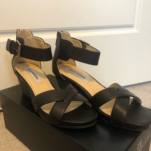 NEW Steve Madden Black Leather Low Wedges (5 cm)